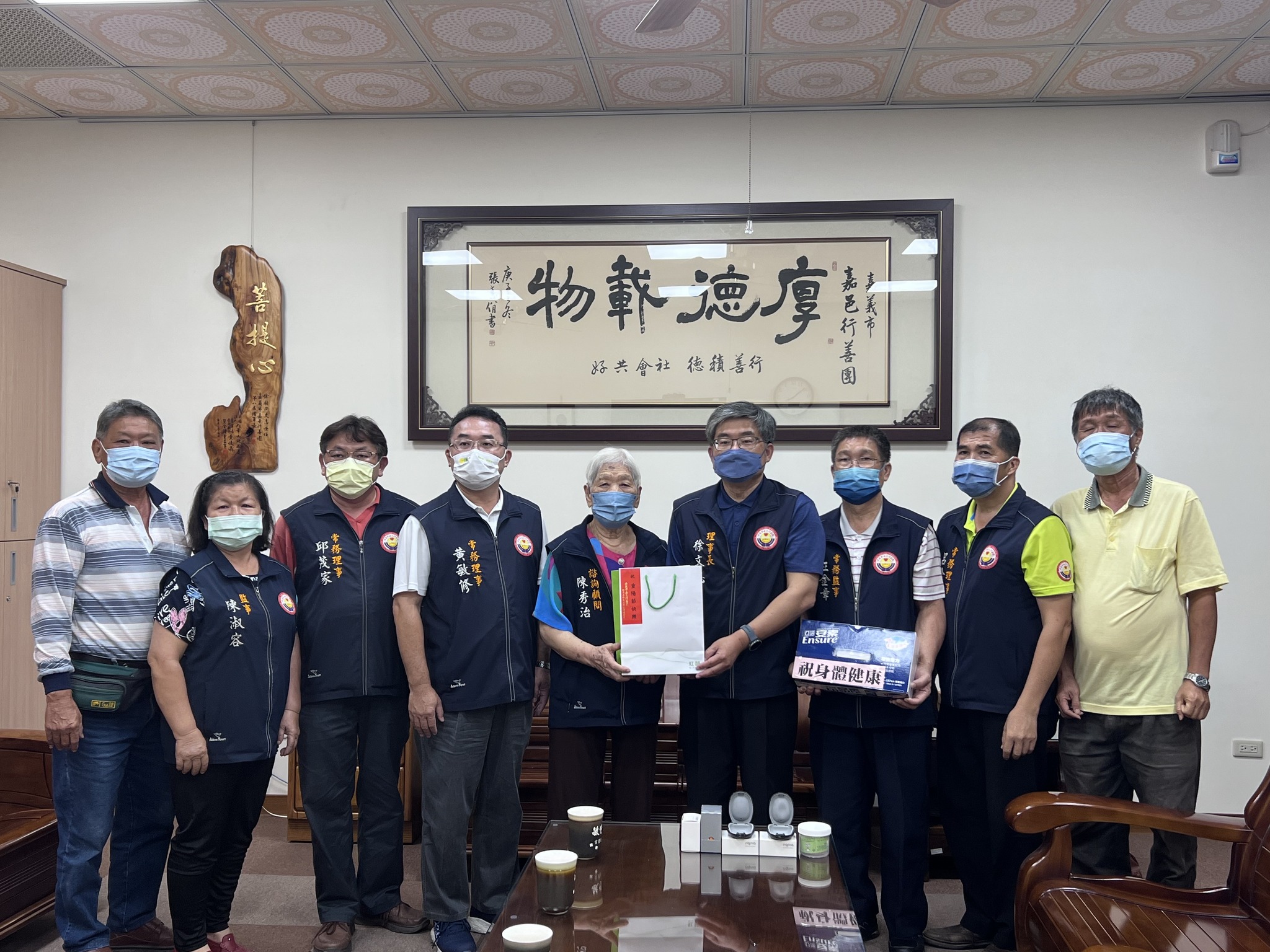 嘉義版陳樹菊！85歲退休師「低調行善40年」捐畢生積蓄　不裝冷氣省吃儉用「掏2700萬蓋14座橋」