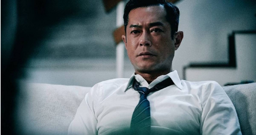 吃止痛藥苦撐！55歲古天樂「突右半身麻痺」入院動手術　醫生搖頭曝病況：「神經全壞了...」