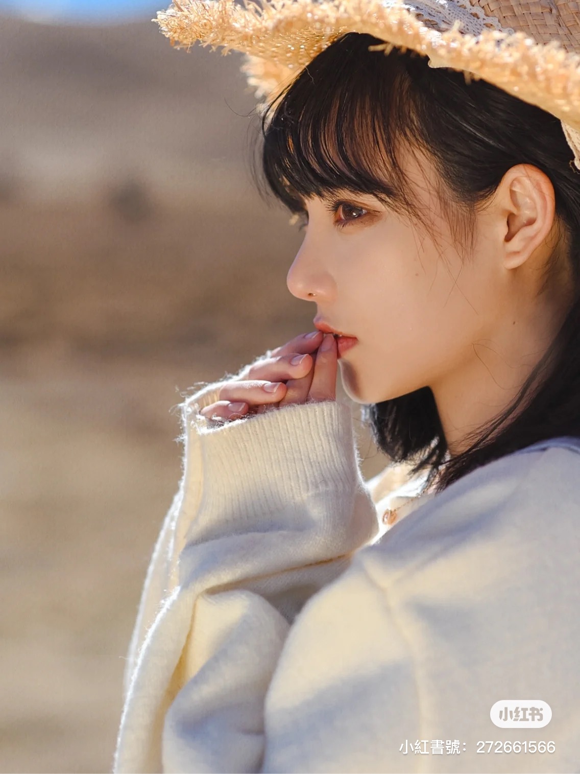 從動畫走出來!迪士尼樂園遇見「戴口罩的貝兒公主」仙氣爆發 變身「紅髮小美人魚」根本天使本尊❤️