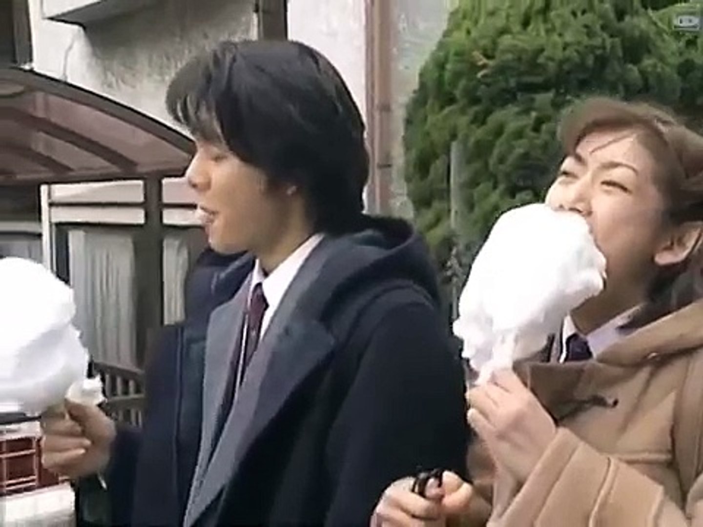 曾經的國民美少女！大咖女星「當年傻妹形象」爆紅　為愛淡出演藝圈「48歲凍齡美貌」太驚艷