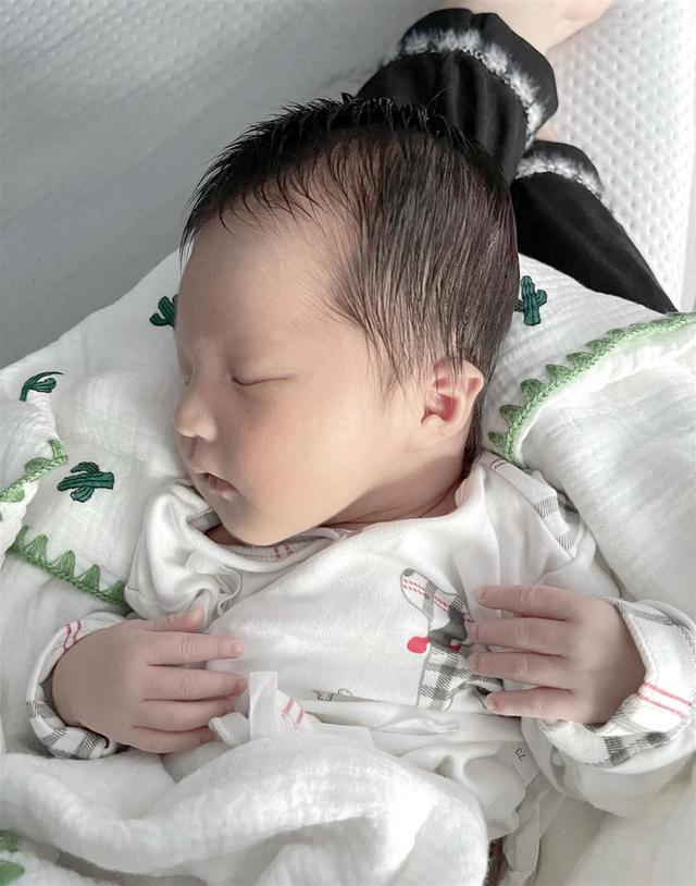 出生就想當老闆！張姓父母「替兒單取一字」寓意聰慧　一看「第二胎名字」網拍手：太聰明了
