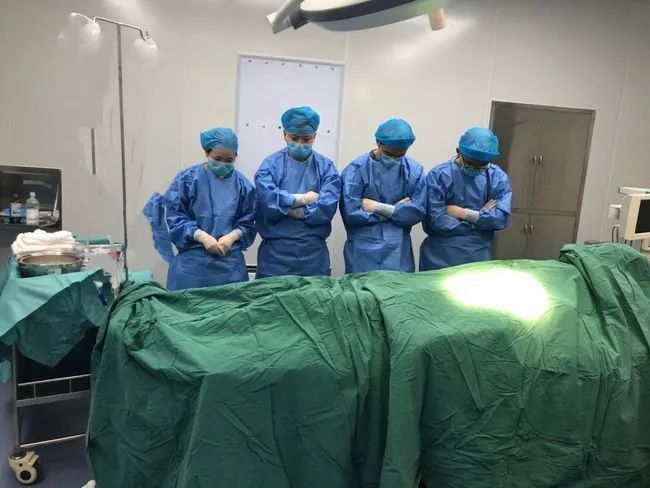 27歲男子凌晨突發腦梗！2小時後離世「給無數年輕人敲響警鐘」　醫生嘆息：飯後最忌1件事