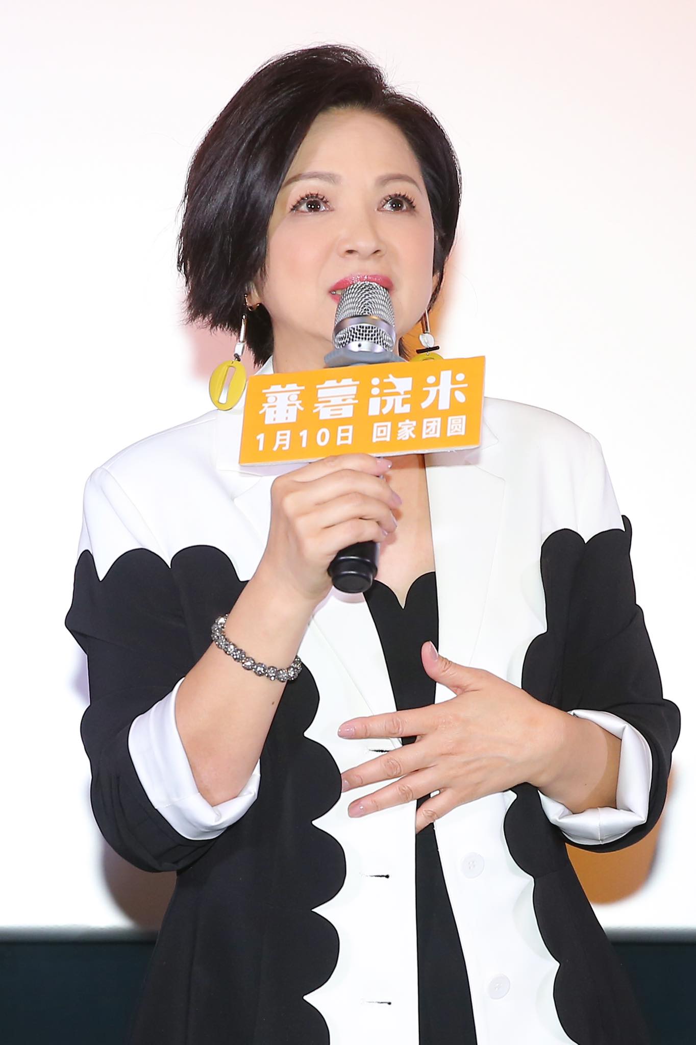 照顧中風母13年！楊貴媚一度暫別演藝圈「自己的媽媽自己顧」　狠心扮黑臉督促「轉身偷偷掉淚」：我以她為榮
