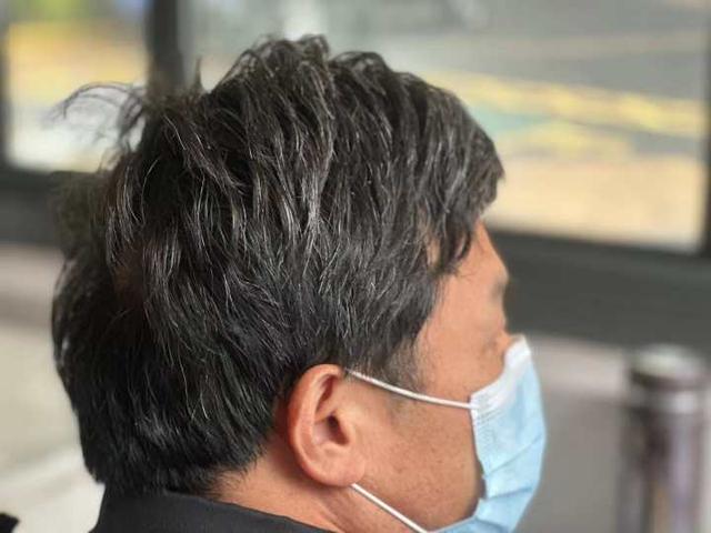 兒子欠下百萬債！57歲保全「賣房還債」一刻也不敢休息　「老婆又出車禍」堅強面對：全家平安就好