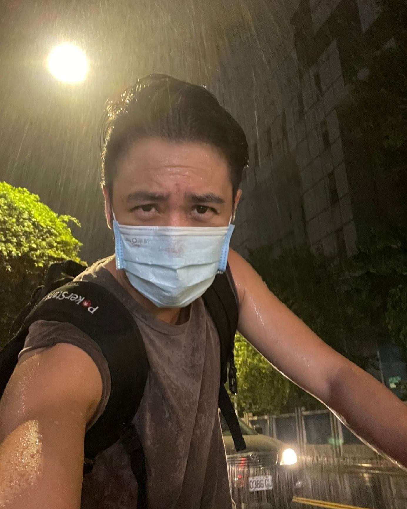 不怕別人看不起！本土劇男星「夜市擺攤5年」打四份工養妻小　「鄰居出奧步擋財路」他霸氣回擊