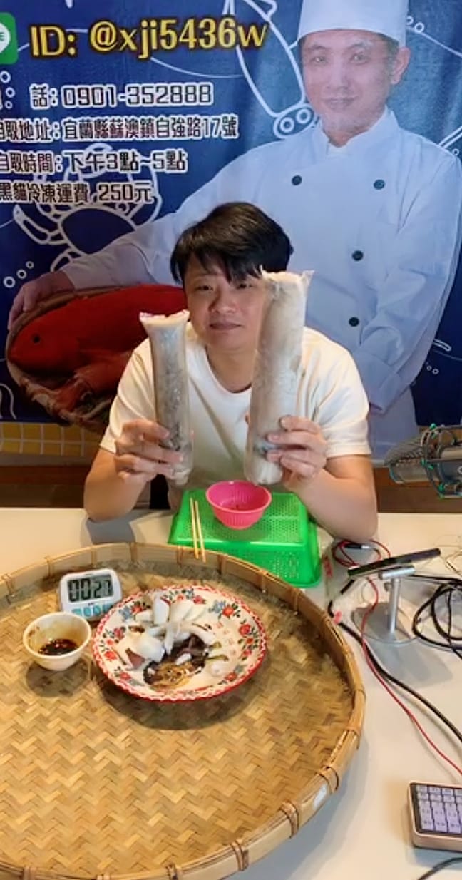 昔和許富凱拚一哥！台語歌手零收入「轉直播叫賣」月拚6位數養家　曾開吊車、做黑手「賺得比唱歌多」