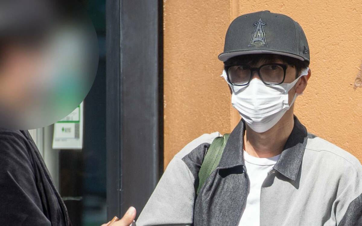 隱瞞已婚身分！49歲男星爆「出軌女作家10年」小三崩潰送醫　他現身道歉喊：「沒資格獲得原諒」