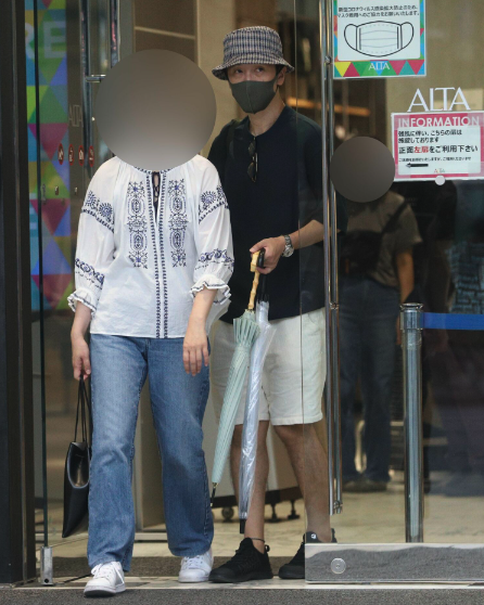 隱瞞已婚身分！49歲男星爆「出軌女作家10年」小三崩潰送醫　他現身道歉喊：「沒資格獲得原諒」