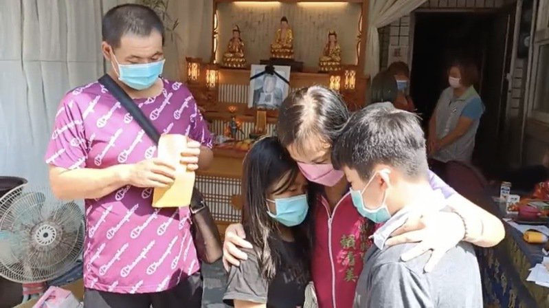 心疼彰化小兄妹！癌父病逝後斷水斷電「半個月沒洗澡」生活陷困頓　「3天湧千萬善款」最新近況曝光