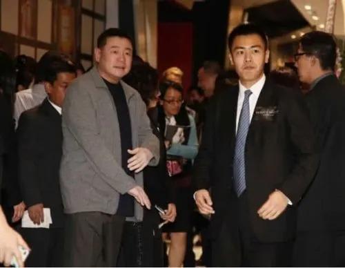 不甩風流父親！正宮媽「過世留下4億給他」　他轉身「把財產全給後母」太有眼光了