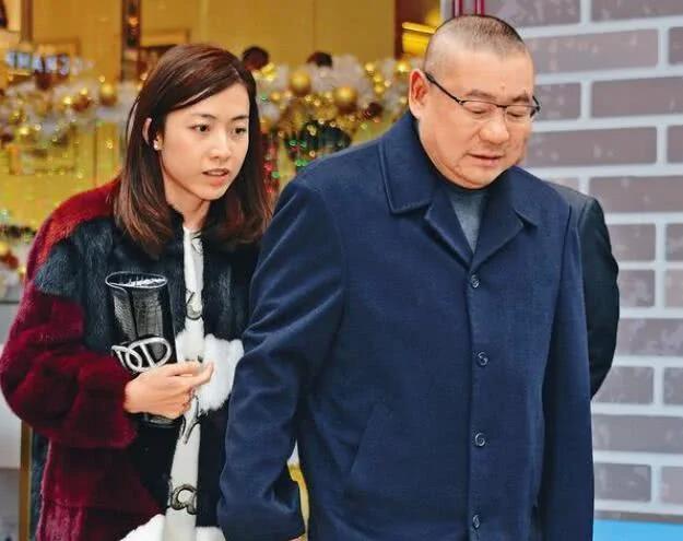 不甩風流父親！正宮媽「過世留下4億給他」　他轉身「把財產全給後母」太有眼光了
