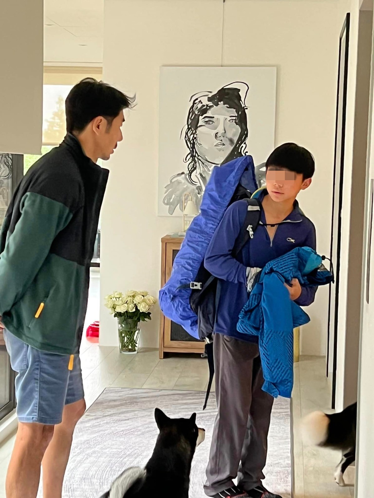 風雨無阻攻頂！陶晶瑩14歲兒「揹10公斤裝備面不改色」攀上合歡山　出門前「李李仁父愛舉動」畫面甜翻