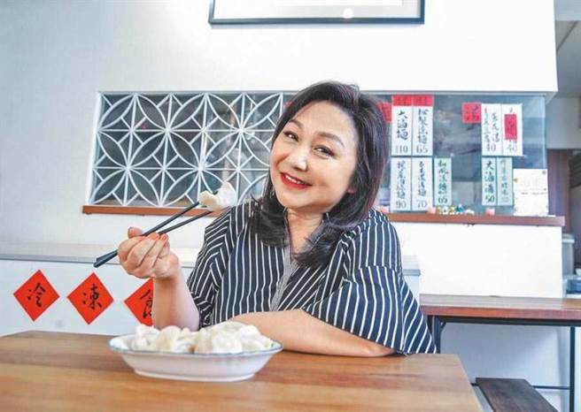 房東才減租三個月！民歌天后花2年做出好口碑「小吃店無預警收攤」　淡然笑喊「終於有時間休息了」