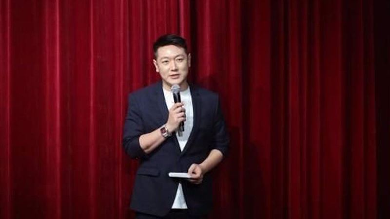 曾跟歐弟一起主持!39歲男星「爆偷吃女大生」慘遭各界封殺 轉戰直播賣唱「被酸根本乞丐」他回嗆了