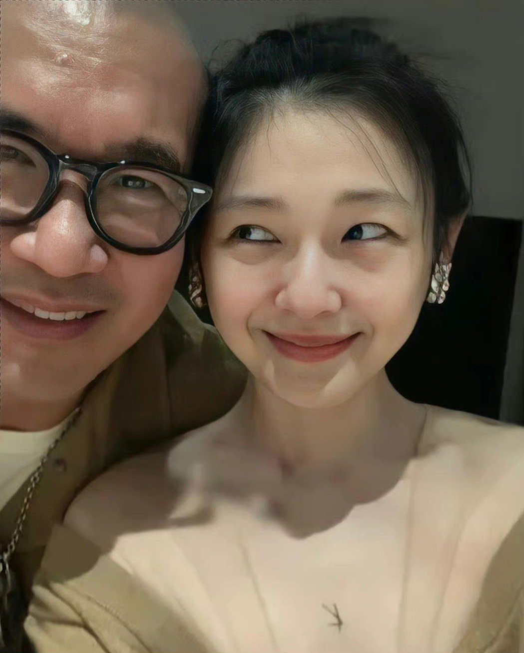 大S帶具俊曄見恩師！王偉忠見證世紀愛情「2張合照放閃藏不住」　「S媽首度同框女婿」全網嗨翻祝福