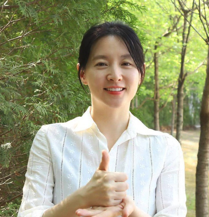 25歲愛女命喪國外！老父痛哭「沒錢送大體回家」...54歲國民天后「霸氣包下全額」：可以回家了