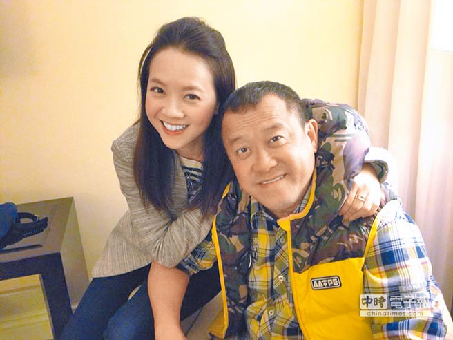 槓龜金鐘獎！曾寶儀隔天獨挑大樑「一開場主持效果十足」　全程驚喜不斷「連曾志偉都讚不絕口」