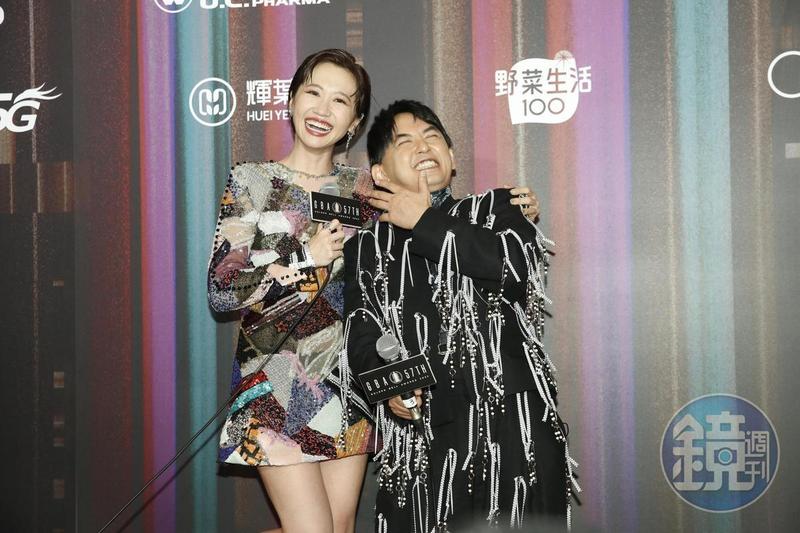 16歲離家闖蕩！黃子佼曾窮到「連一塊都要計較」靠雙手打拼　「第6度奪金鐘不自豪」默默提攜後輩