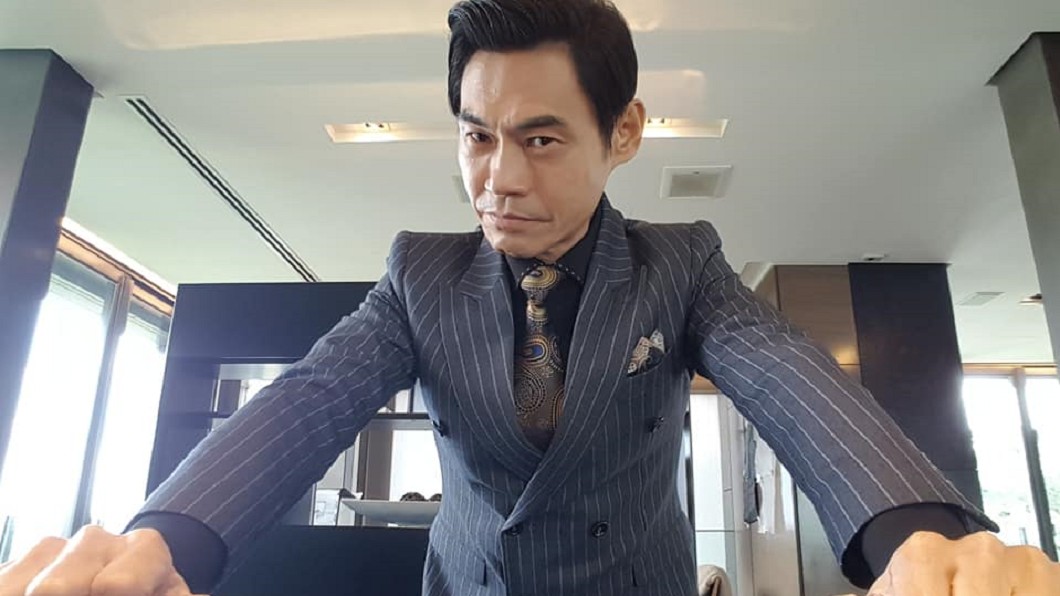 被視金鐘最大遺珠！58歲綠葉男星憶「1年只工作12天」：求收入穩定就好　為「88歲老母」寧睡公司1個月
