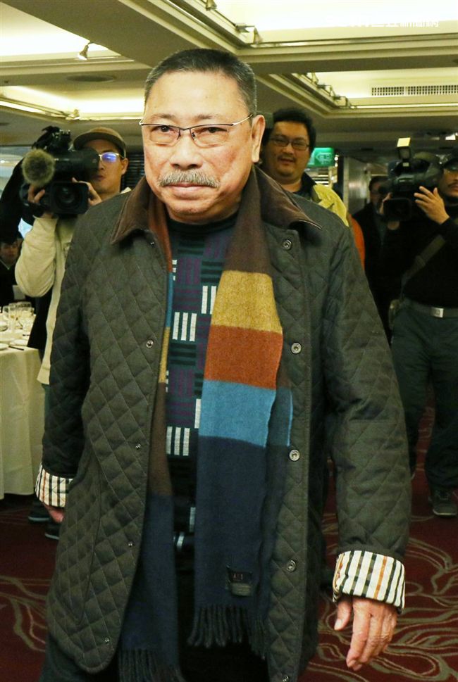 當親女兒在疼！已故金馬影帝「走後贈印尼看護」4百萬手尾錢　她含淚揮別爸爸「返鄉1年現況曝光」