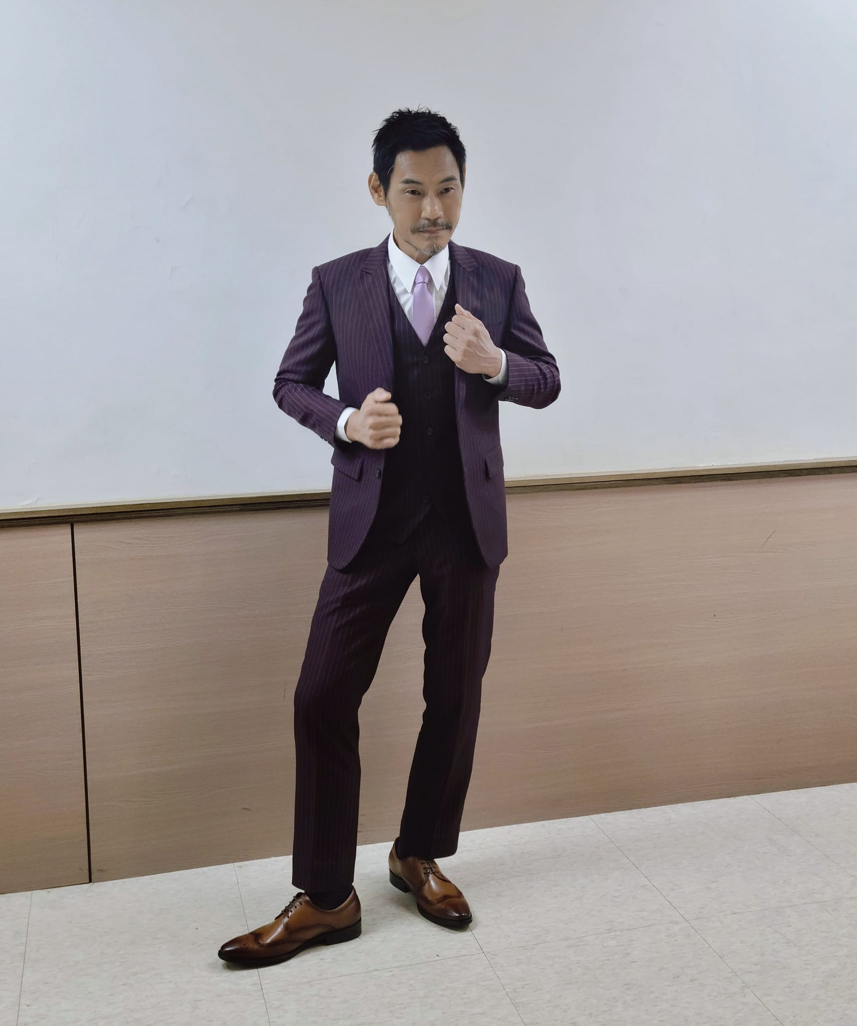 扮演37年綠葉！資深男星當年走歪路「坦言這輩子最對不起她」　53歲才當爸「為妻小睡公司1個月」