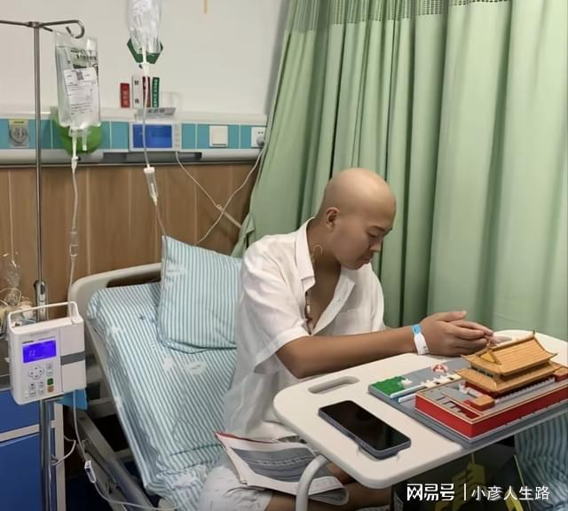 爸媽才剛過世！15歲網紅「罹血癌病逝」親姊心碎痛哭　網不捨喊「厄運專挑苦命人」：他很努力想活下去....