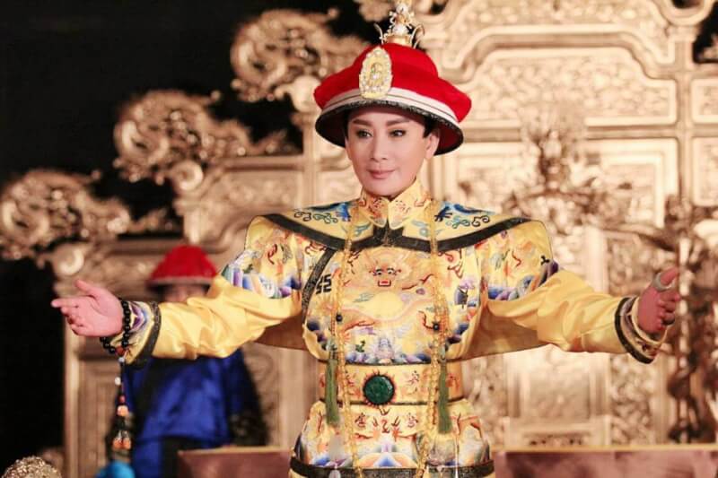 賣3棟房還不夠！陳亞蘭奪視帝「蠟燭三頭燒」翻開行事曆心疼哭了　生日3願望「全獻歌仔戲」拚老命籌1億