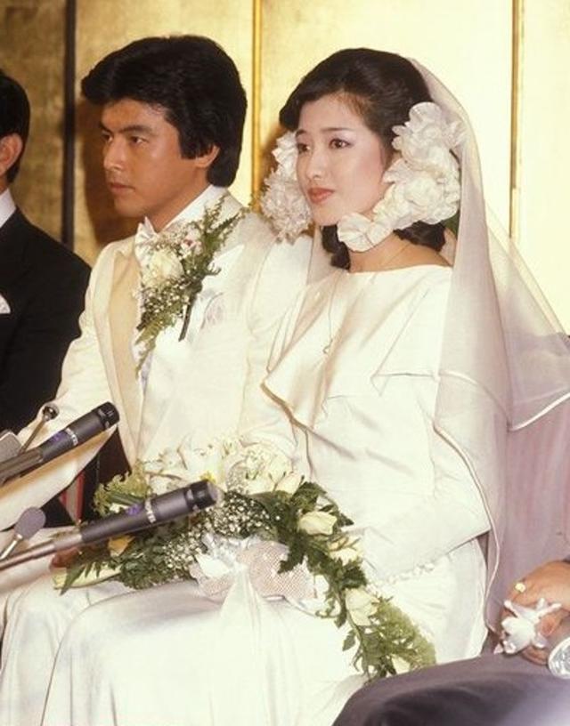 國民模範夫妻！傳奇女星「21歲為愛引退」今年升格當奶奶　「尪也是大咖演員」罕現身魅力依舊