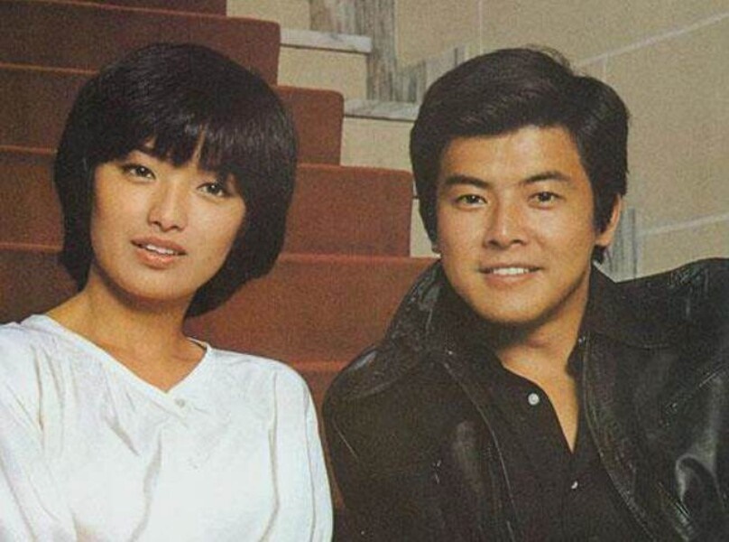 國民模範夫妻！傳奇女星「21歲為愛引退」今年升格當奶奶　「尪也是大咖演員」罕現身魅力依舊