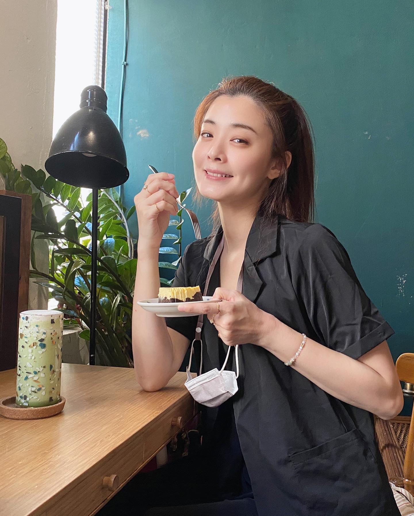 星途曾被看好！氣質女星「1年賺不到幾千」不甘做米蟲　卸下光環「到餐廳端盤子」：沒什麼了不起