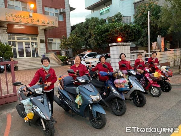 年輕時沒機會玩！台中6位阿嬤「騎買菜車環半島」整團416歲　網友「看到外套背面哭了」感動：人生70才開始