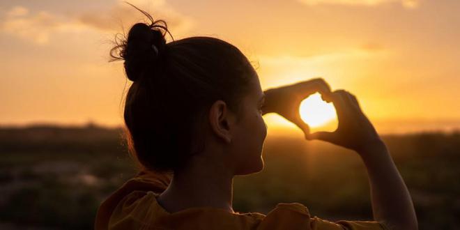 不喜歡「佩戴任何飾品」的女人!身上通常有2種特質「尤其第2個會很旺夫」放心大膽娶回家