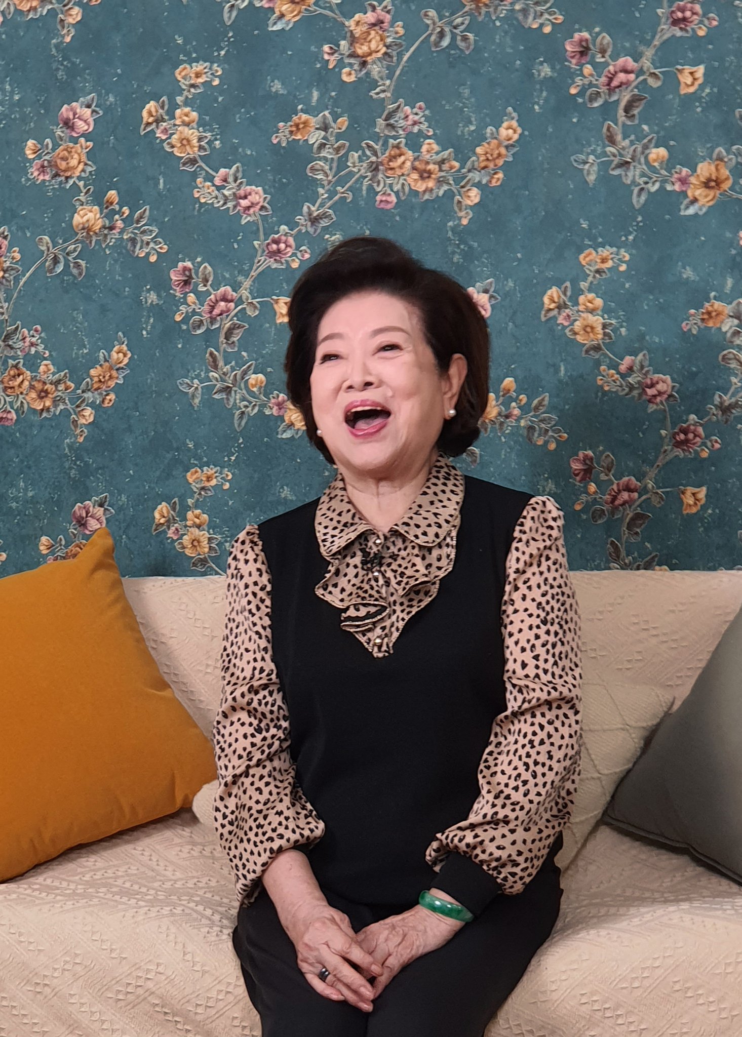 83歲國民阿嬤「心臟不適急入院」首次用健保卡　「早備好身後」：隨便撒一撒就好