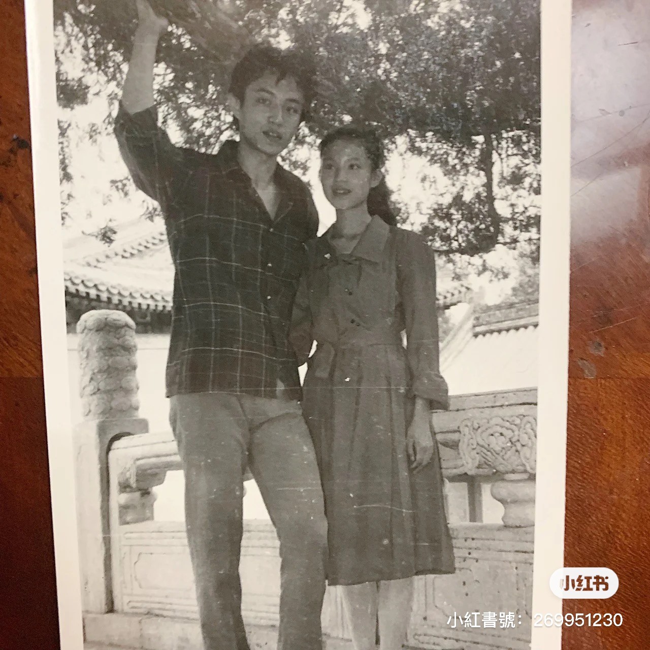媲美林青霞的美貌！正妹曬出「媽媽年輕舊照」驚艷爆紅　媽媽近照「凍齡美貌秒贏女兒」美到被盜圖