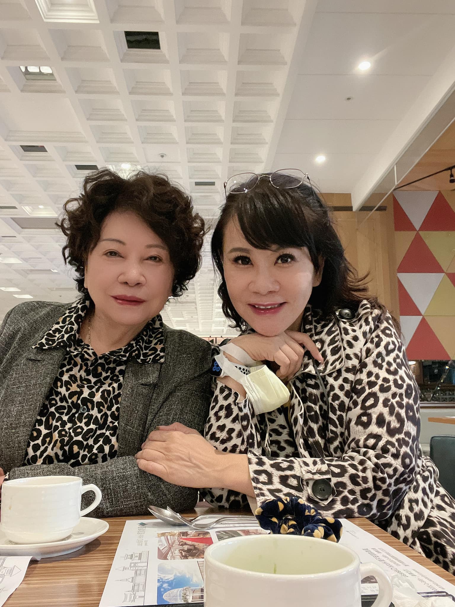 2年痛失兩至親！台語情歌天后「關家中8個月足不出戶」自我放棄　媽媽堅持不睡「開口點醒她」習佛與自己和解