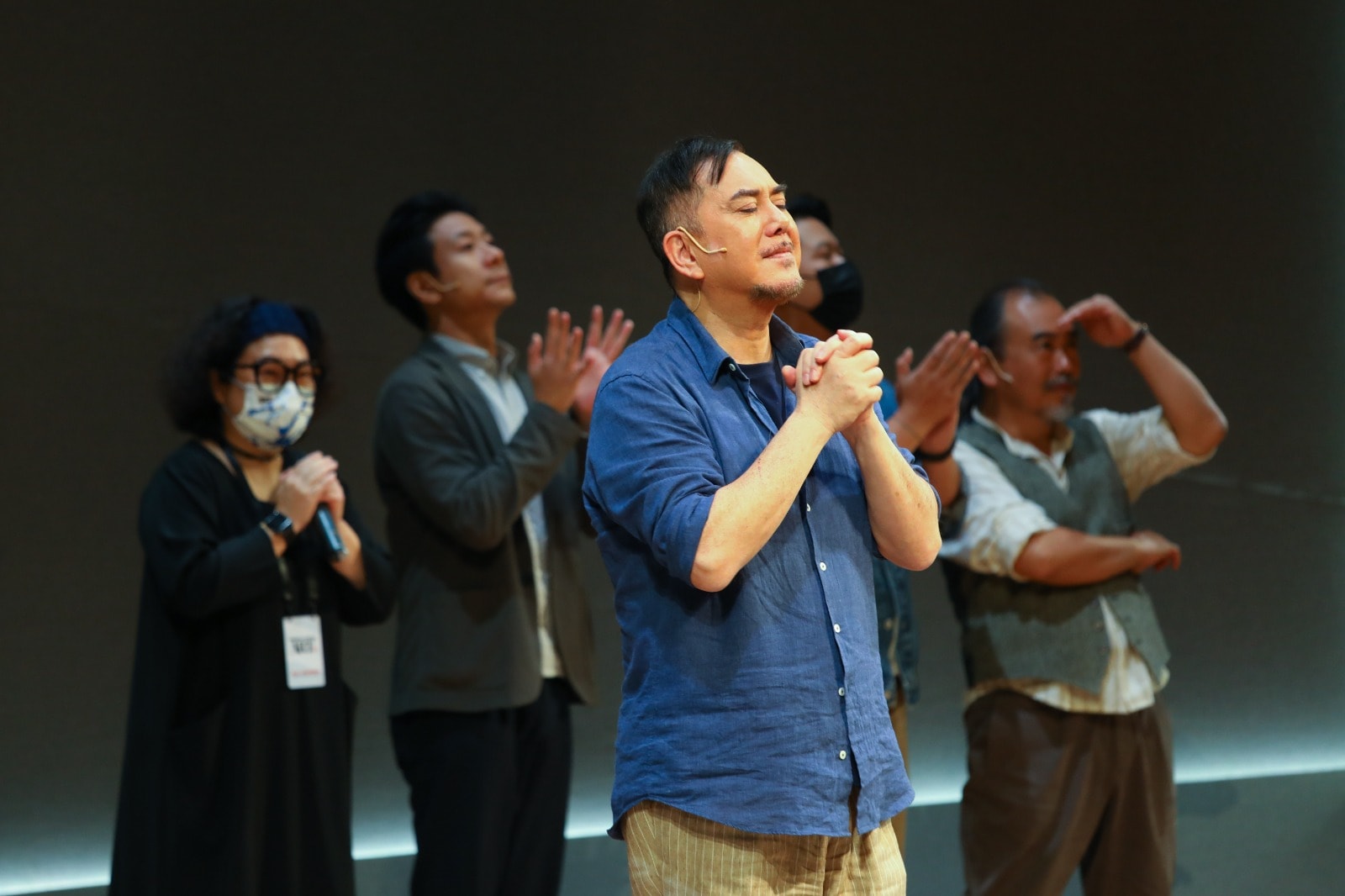 巨星遇上巨星！大咖男神「機場巧遇林青霞」恍神超震驚　她優雅「吐1句話」轉身離去