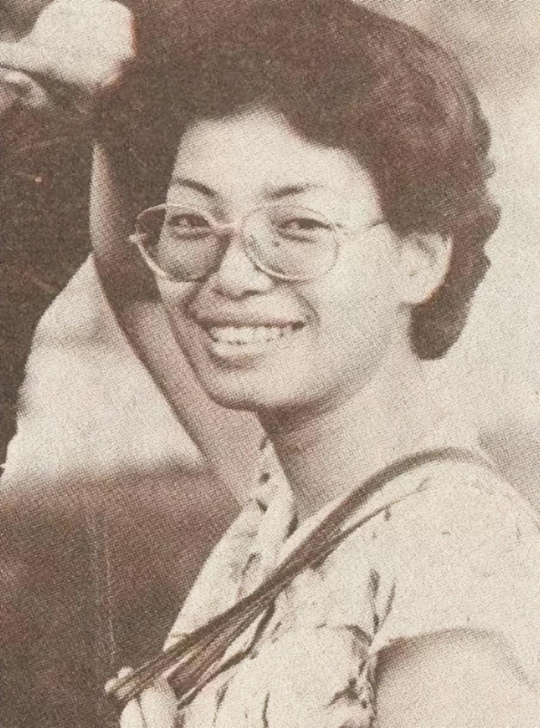 經歷10年無性婚姻！歌壇天后「嫁大10歲導演」被拋棄　65歲孑然一身「無兒無女」坦言：應該早點放他走