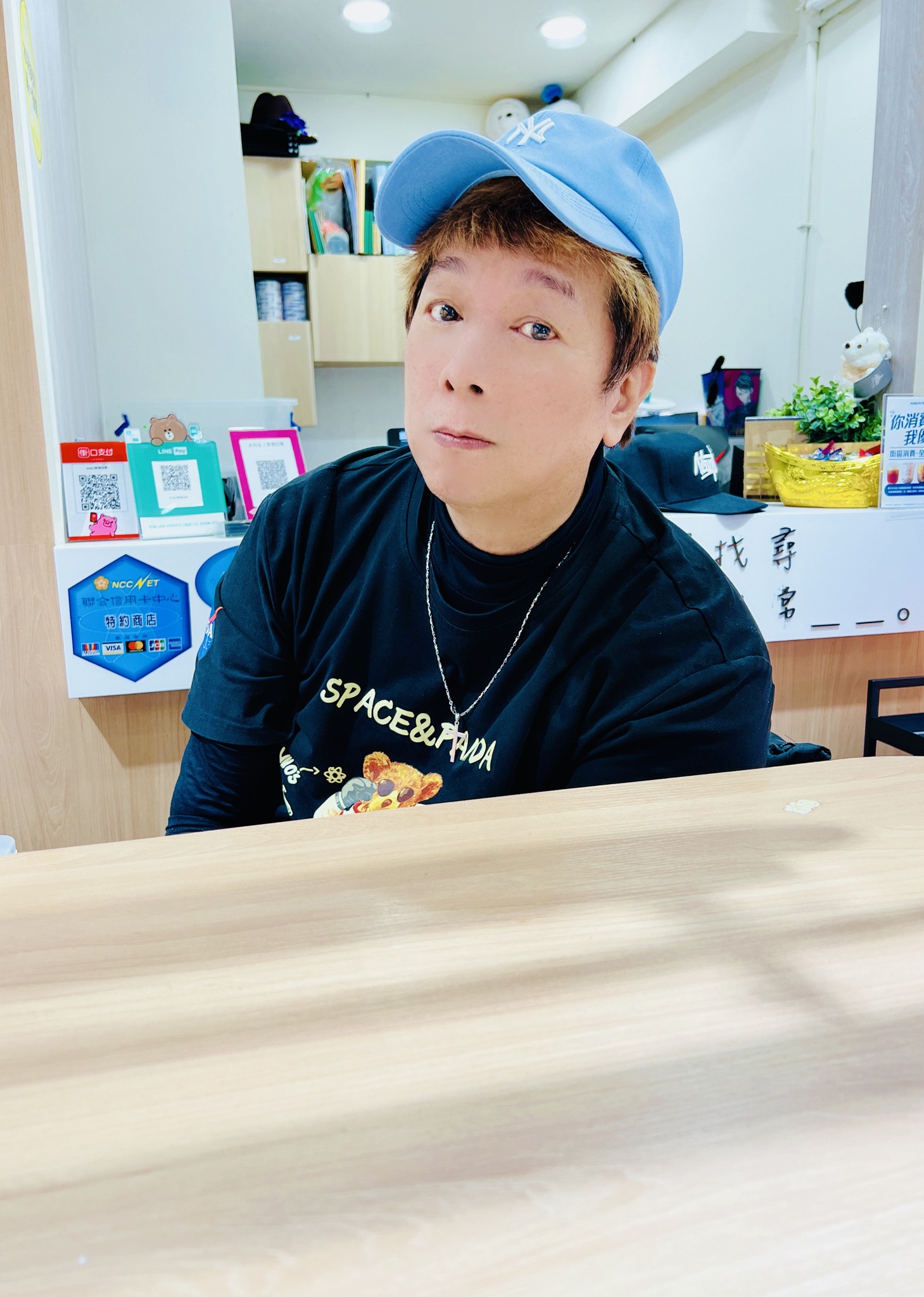 獨居者悲歌！曹西平爆「倒地躺在屎尿中」爬不起來　「3天後才被人發現」急送醫急救