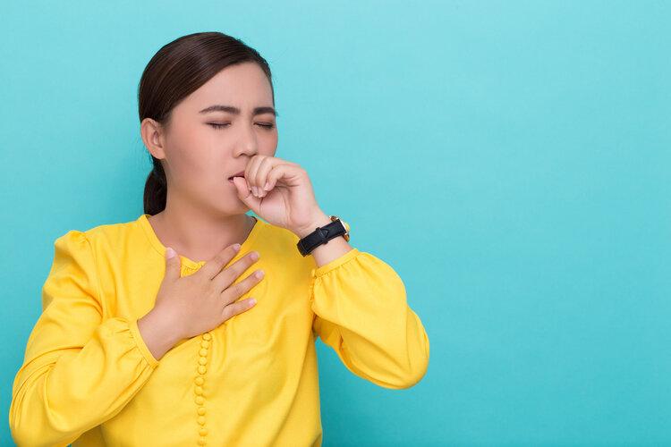 早期信號不要忽視！50歲阿姨「右肩疼痛10個月」查出乳癌　身上5個地方疼痛：可能是癌症前兆