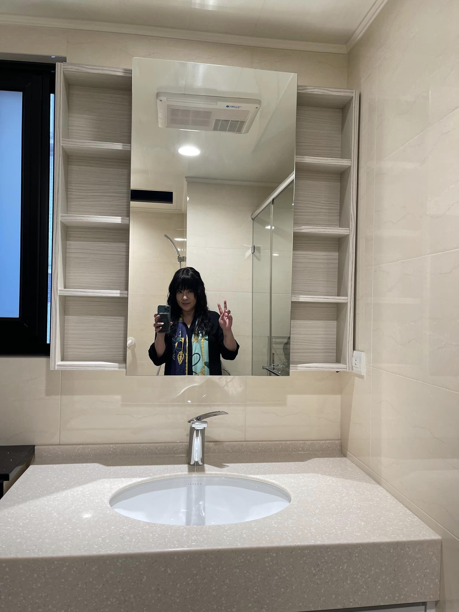 盼了12年！金鐘女主持為爸媽「把萬華老家買回」　老宅翻新「設計藏孝親」裡面舒適到不行