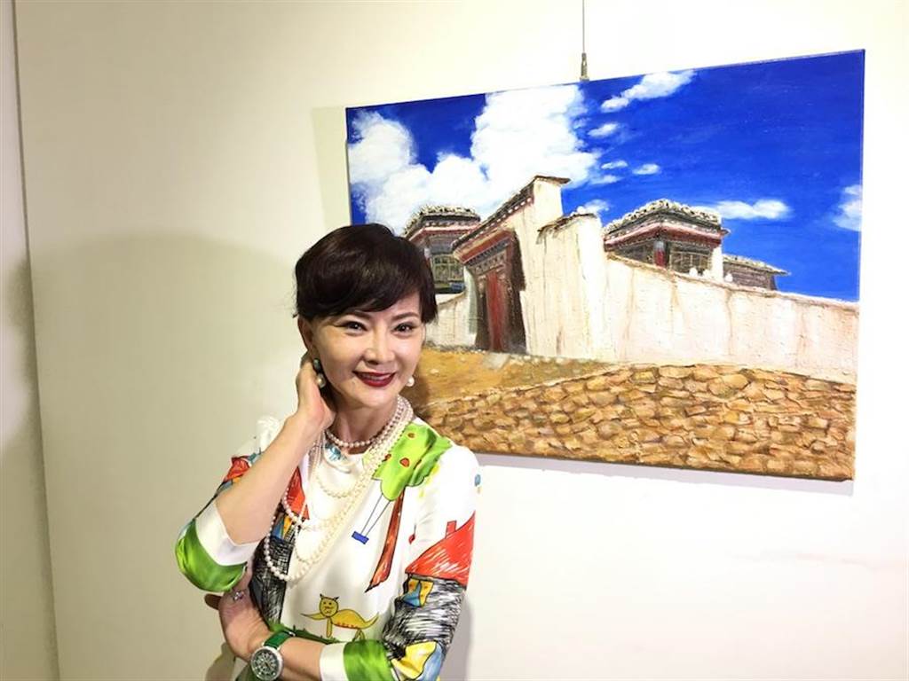 以為不到50歲！最美貂蟬現蹤台灣「超凍齡近況曝」　大方洩三招「養成23少女腰」時間倒著流