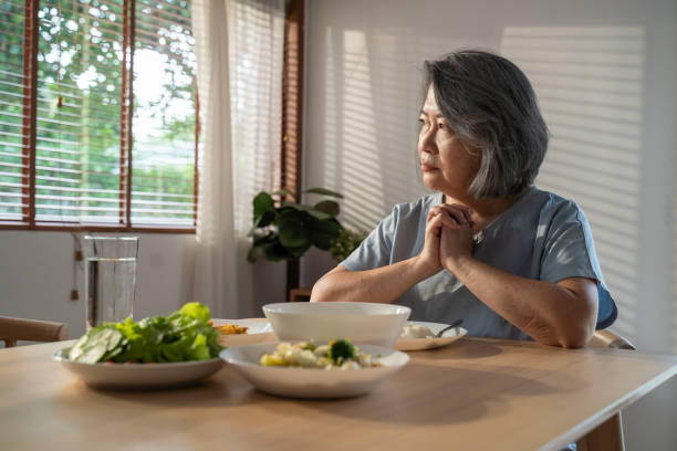 為家庭拚前半生！59歲母苦嘆「買下透天厝卻不是家」被當空氣　無奈曝背後原因「寧可搬到廟裡住」