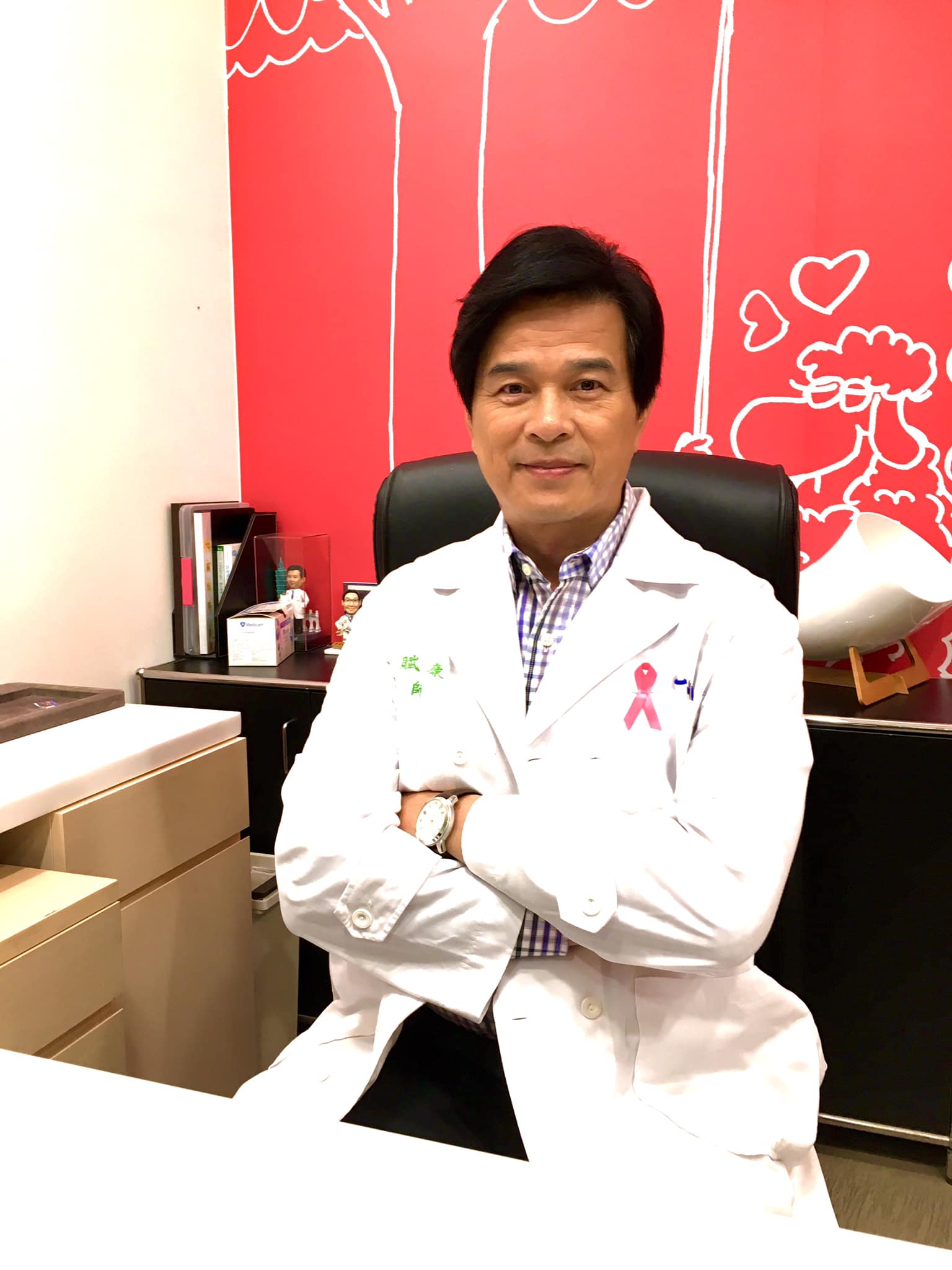 自爆失手動粗！55歲李興文「突公開道歉」：希望能彌補遺憾　17歲偕妻長情至今「花10年收服岳父母」
