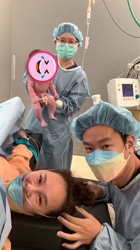 美女主播生了！剖腹產小壯漢「脊椎麻醉痛到噴淚」　老公聽到「第一聲啼哭」當場淚崩