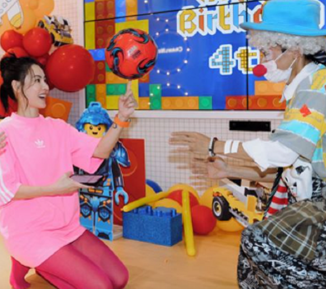 小兒子滿4歲！張柏芝不藏了「罕曬兒子」身高到媽媽腰部　「包下整間遊樂場慶祝」孩子生父引關注