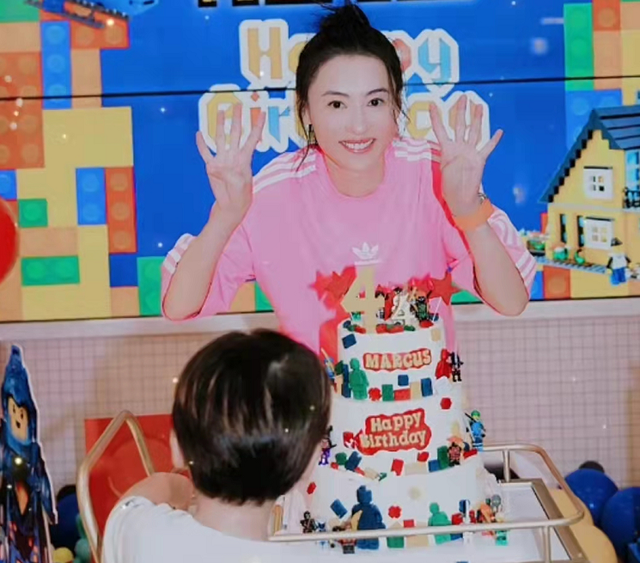 小兒子滿4歲！張柏芝不藏了「罕曬兒子」身高到媽媽腰部　「包下整間遊樂場慶祝」孩子生父引關注