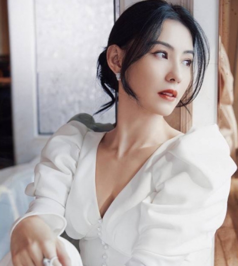 小兒子滿4歲！張柏芝不藏了「罕曬兒子」身高到媽媽腰部　「包下整間遊樂場慶祝」孩子生父引關注