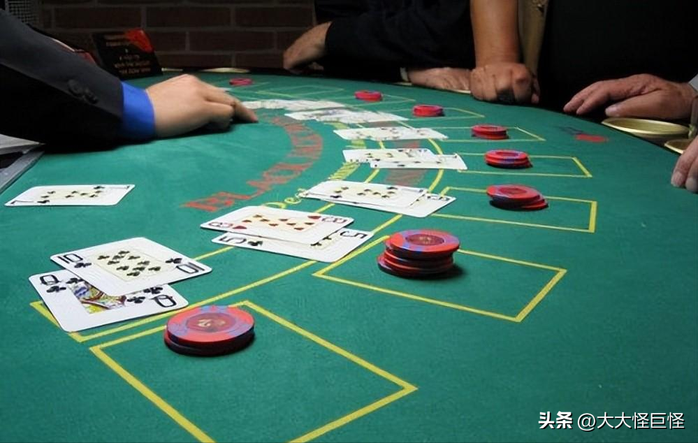 一家三口相約共赴黃泉!父母跳下樓後「兒子卻臨時反悔」放棄 被捕後「輕生理由曝光」令人唏噓