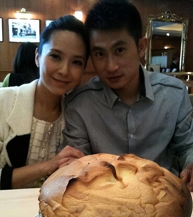 幸福靠自己爭取！港姐冠軍當紅「下嫁農村丈夫」自掏腰包買婚房　「11年悄悄變成一家三口」把公婆當小孩寵