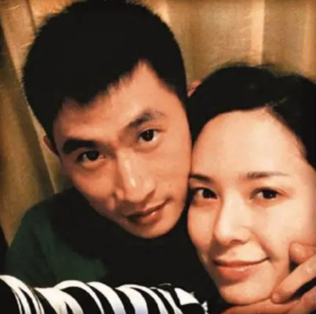 幸福靠自己爭取！港姐冠軍當紅「下嫁農村丈夫」自掏腰包買婚房　「11年悄悄變成一家三口」把公婆當小孩寵